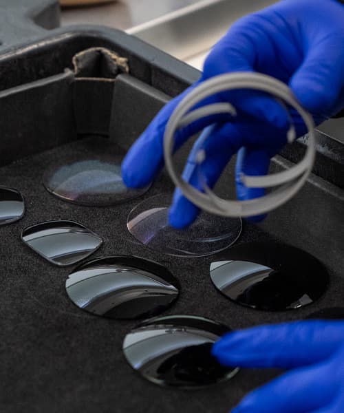 A digital surfacing chamber at EyeKraft