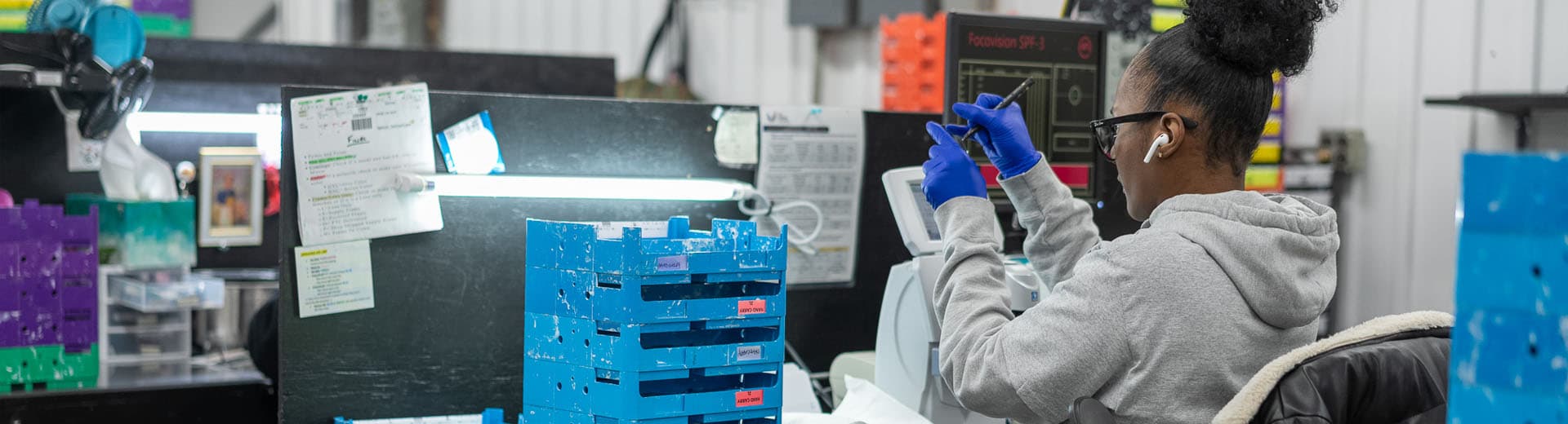 Lens inspection at the EyeKraft lab